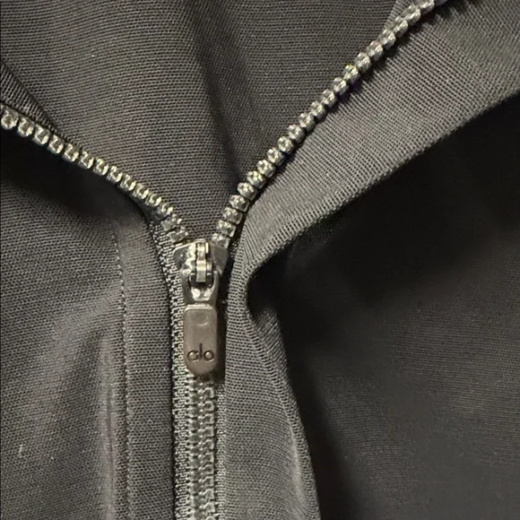 ALO Yoga Women's sheer Utility Jacket in Black - Picture 5 of 6